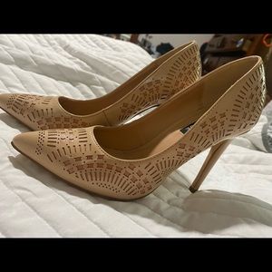 Point nude shoes brand new